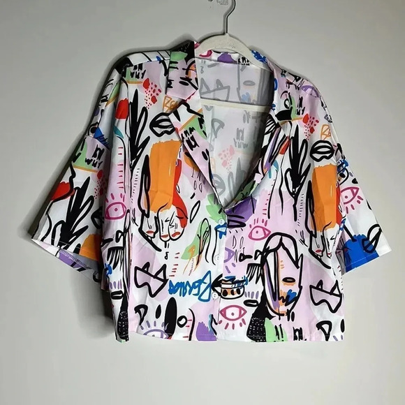 SHEIN Curve Grapic Print Top - Picture 2 of 9